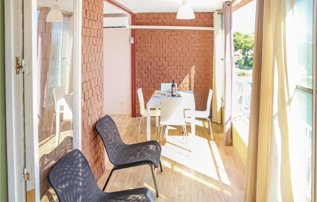 2 Bedroom Pet Friendly Apartment In Alicante Exterior photo
