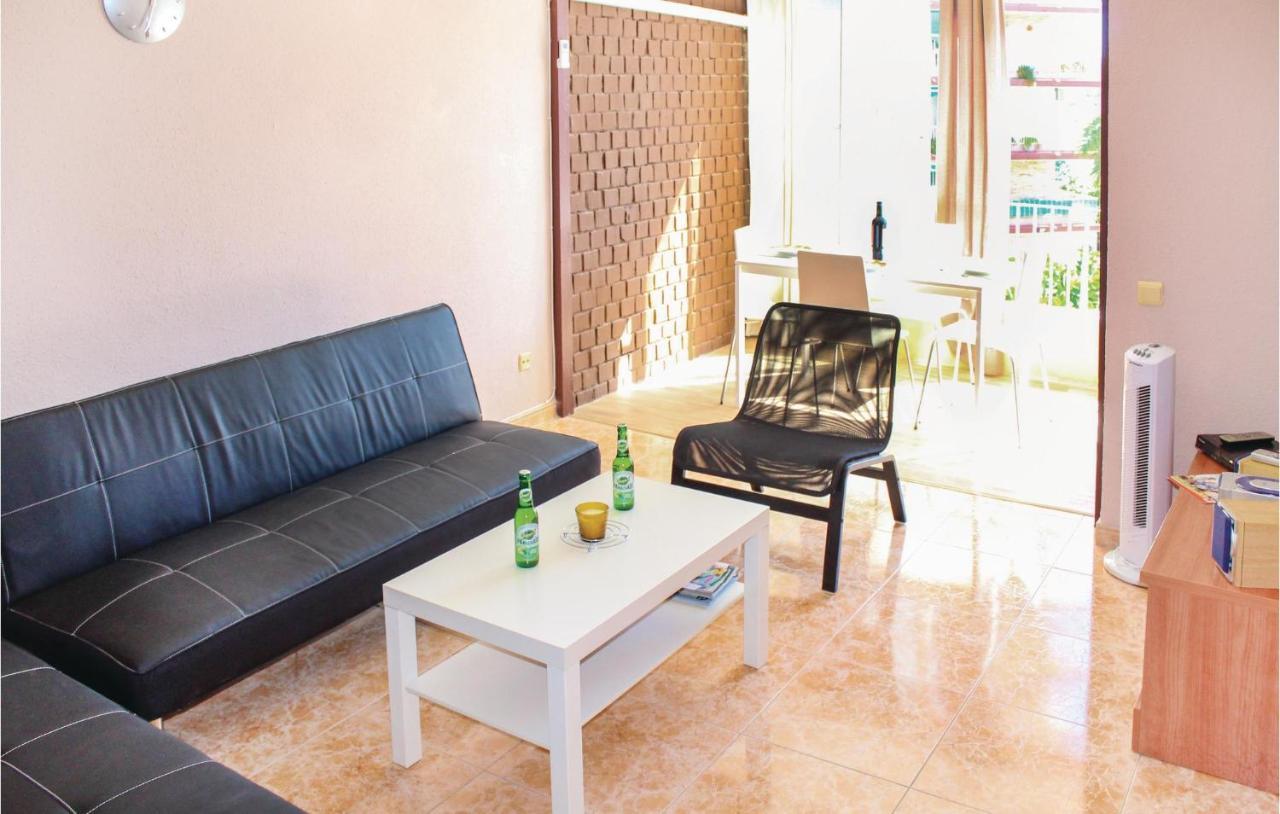 2 Bedroom Pet Friendly Apartment In Alicante Exterior photo